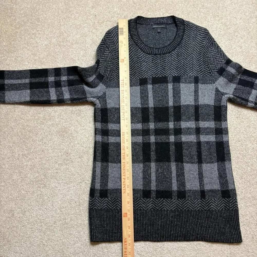 Banana Republic Sweater Mens Large Gray Plaid Merino Wool Mohair Blend Knit Crew